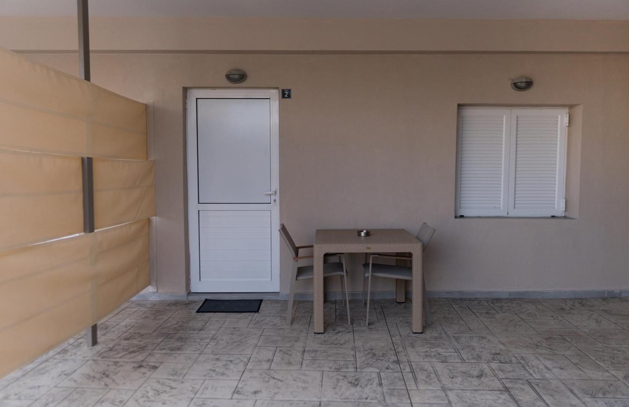 לגאנאס Dion Apartments מראה חיצוני תמונה