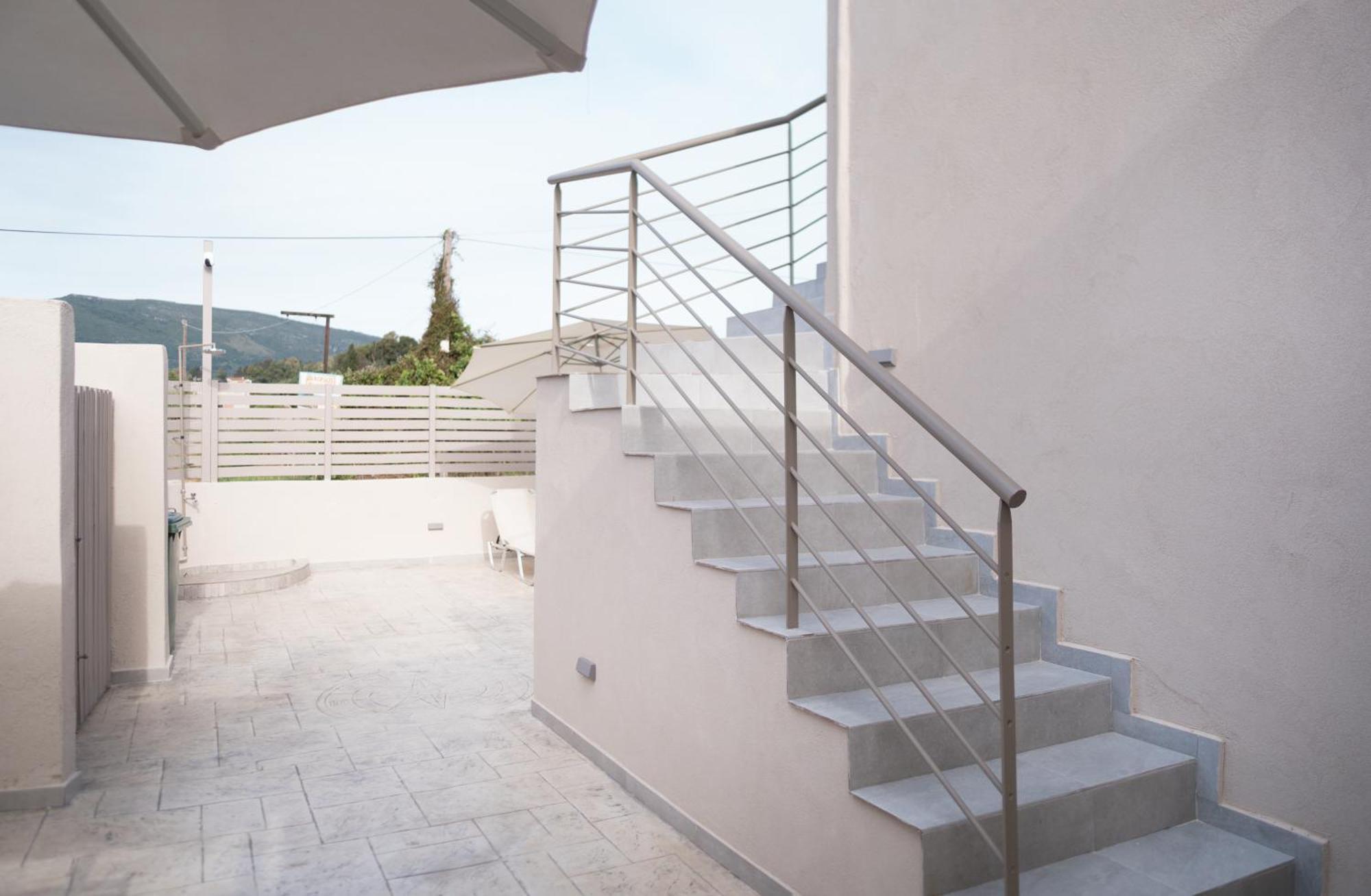 לגאנאס Dion Apartments מראה חיצוני תמונה